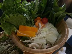 -湊湊火锅·茶憩(南京东路悦荟店)