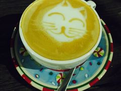 白咩拿铁-Anne猫窝咖啡屋