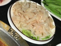 -牛员外鲜切牛肉火锅