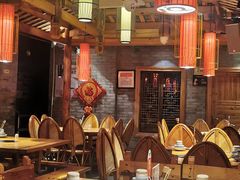 大堂-野山舂·贵州现舂酸汤火锅(鸿通城店)