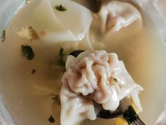 东镇老味道馄饨-老东镇啤酒屋海鲜加工·蒸汽海鲜·海鲜烧烤(台东店)