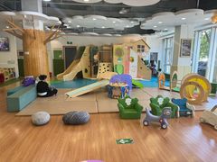 -乐融婴幼儿成长中心(四季青校区)
