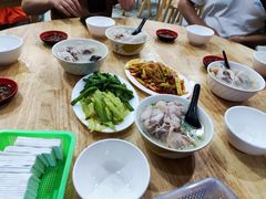 -雷祖芳老妈蹄花店