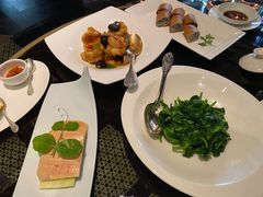 黑蒜大千爆虾球-北京四季酒店·采逸轩