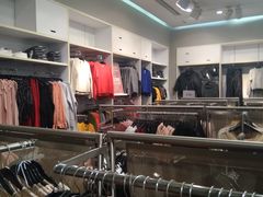 -H&M(鹏欣水游城店)