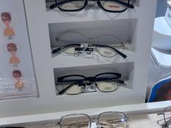 -博士眼镜(青岛城阳万象汇店)