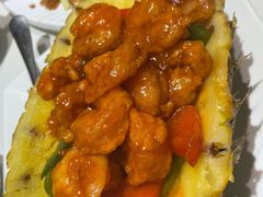 菠萝咕噜虾球-衡山汇·高级粤菜(霄云路店)