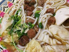 -鑫花溪牛肉米粉(人民广场店)