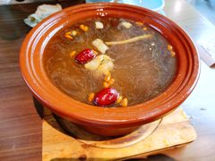 -有红鸡毛店·川菜(建设路店)