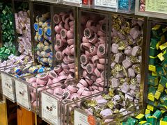 -VENCHI 闻绮(上海佛罗伦萨小镇店)