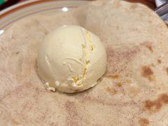 肉桂博饼配冰淇淋-萨莉亚意式餐厅(万嘉商业广场店)