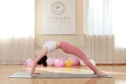 -亚太瑜伽普拉提学院