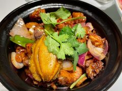 秘香鲍鱼鸡-领鲜天下·焗海鲜·花胶鸡(天目里店)