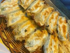 -阿洪锅贴王(小吃城店)