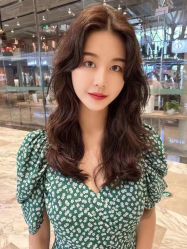 -BULB STUDIO 巴柏明星发型工作室