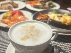-广州万富希尔顿酒店·感趣自助餐厅·金秋蟹宴生蚝海鲜刺身