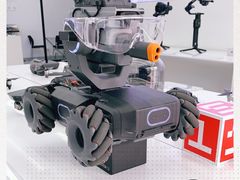 -DJI大疆(深圳华强北曼哈授权体验店)