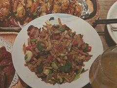 -东口码头·烧鸽子·鱼头泡饼·地方菜(金鹰悦城店)