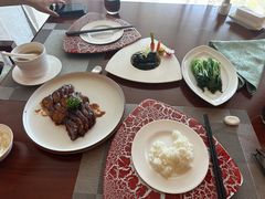 -粤尚腾香居中餐厅(首都机场希尔顿店)