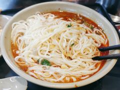 -亮亮面馆(经六路店)