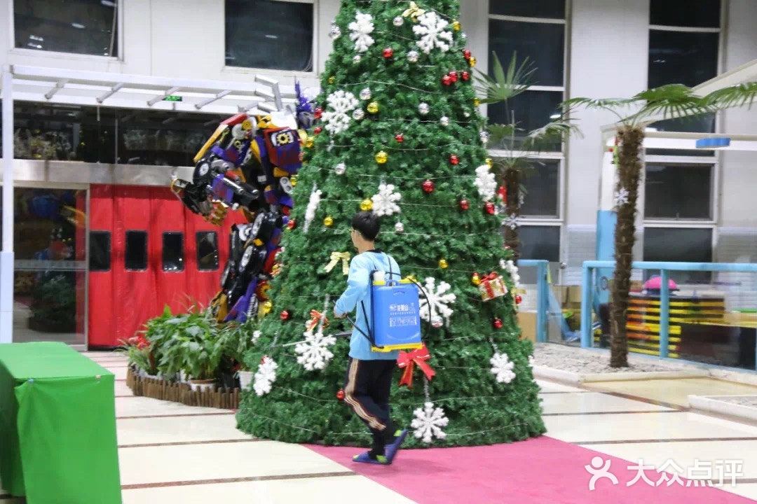 带孩子感受一飞冲天的感觉