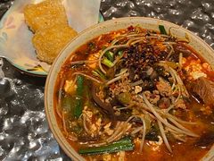 -粉八·云南米线·建水烧烤(常熟路店)