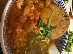 辣肉面加雪菜和毛豆-沪西老弄堂面馆(定西路店)