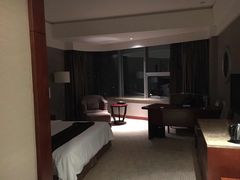 -宜昌均瑶国际酒店(宜昌CBD购物中心夷陵广场店)