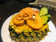 菠萝海鲜炒饭-美奈小馆·越南料理(中航城君尚购物中心店)