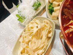 -羊家胡同·龙虾烧烤火锅(龙汇路店)