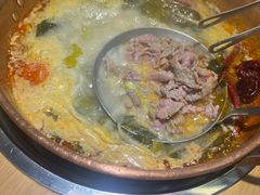 -洱火云南酸菜牛肉火锅(石景山当代商城店)