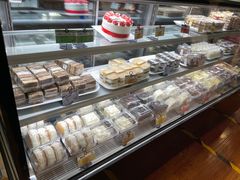 面包甜点陈列柜-新侨三宝乐面包店(崇文门店)