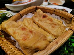 石屏烧豆腐-老滇山寨•云南特色菜•地方菜•民族风情歌舞表演(金碧店)