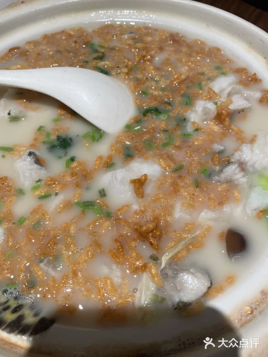 港丽餐厅(杭大店)浓汤桂鱼配脆米图片