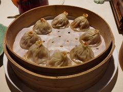 活拆蟹黄小笼包-成隆行·蟹王府(九江路店)
