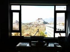 -平措康桑·和牛自助观景餐厅(布达拉宫店)