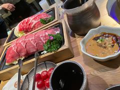 凑凑肥牛-湊湊火锅·茶憩(杭州湖滨银泰in77店)