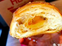 咸蛋黄流心可颂-肯德基(芳和店)