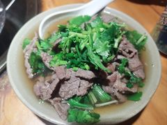 -大众跷脚牛肉馆·非遗传承单位(峨眉山店)