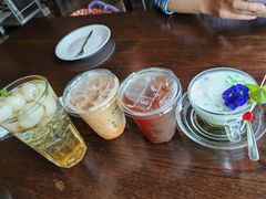 -Chom Cafe and Restaurant