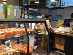 面包甜点陈列柜-仟吉(星汇维港店)