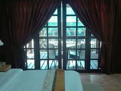 -乌鲁淡布隆国家公园