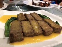 -景月阁空中食府(希尔顿酒店)