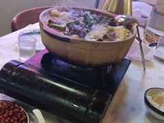 -海盗船. 龙虾烧烤. 酒馆