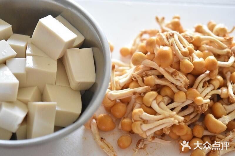 老少咸宜🌟簡易料理：蟹味菇豆腐羹🌟