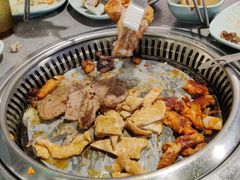 -金滏山烤肉·海鲜·火锅自助餐厅(襄阳万达店)