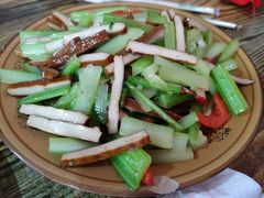 -陕北农家小吃风干羊肉剁荞面