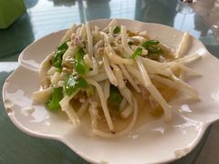 芦苇根肉丝-湖山人家·湖景餐厅·特色农家菜(太湖西山店)