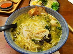 老坛酸菜鱼米线-猫爷的腔调·黔小馆(交大医学住宅区店)
