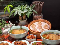 -裕兴记•蟹黄面馆(人民广场店)